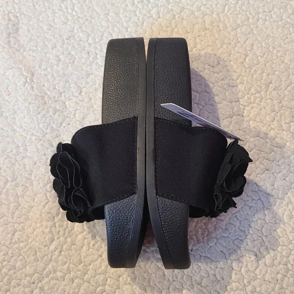 Seven7 - NIB - Black Didi Ruffle sandals - Picture 7 of 10